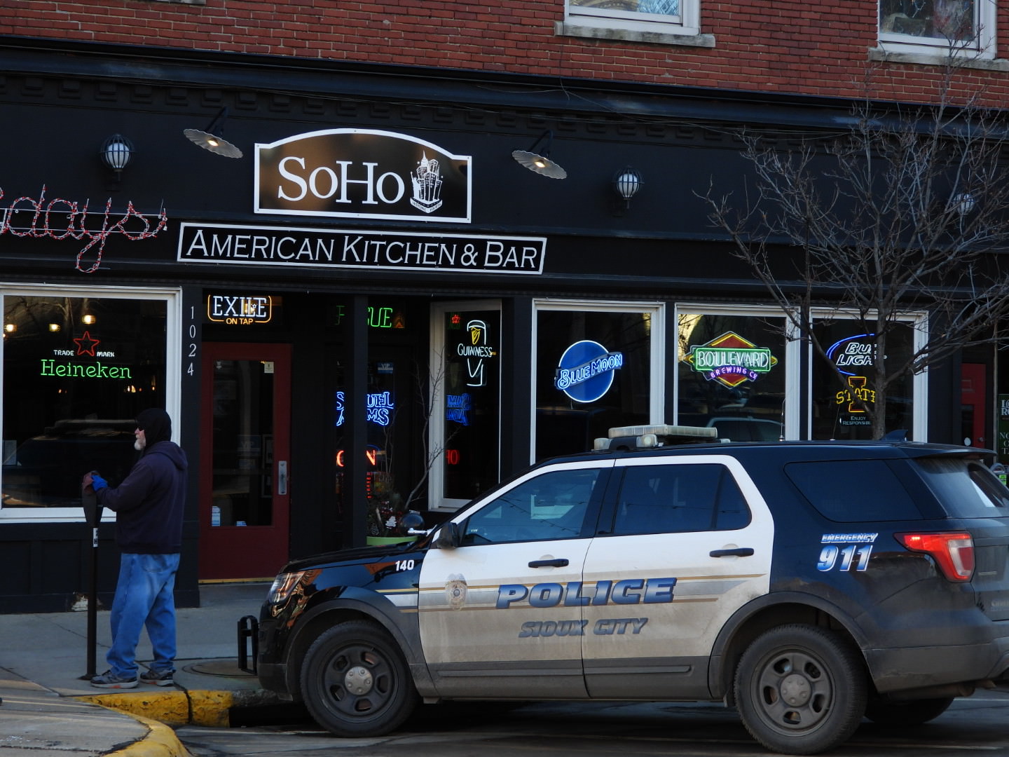 Man arrested on two counts of false imprisonment after reports of a robbery on Historic Fourth